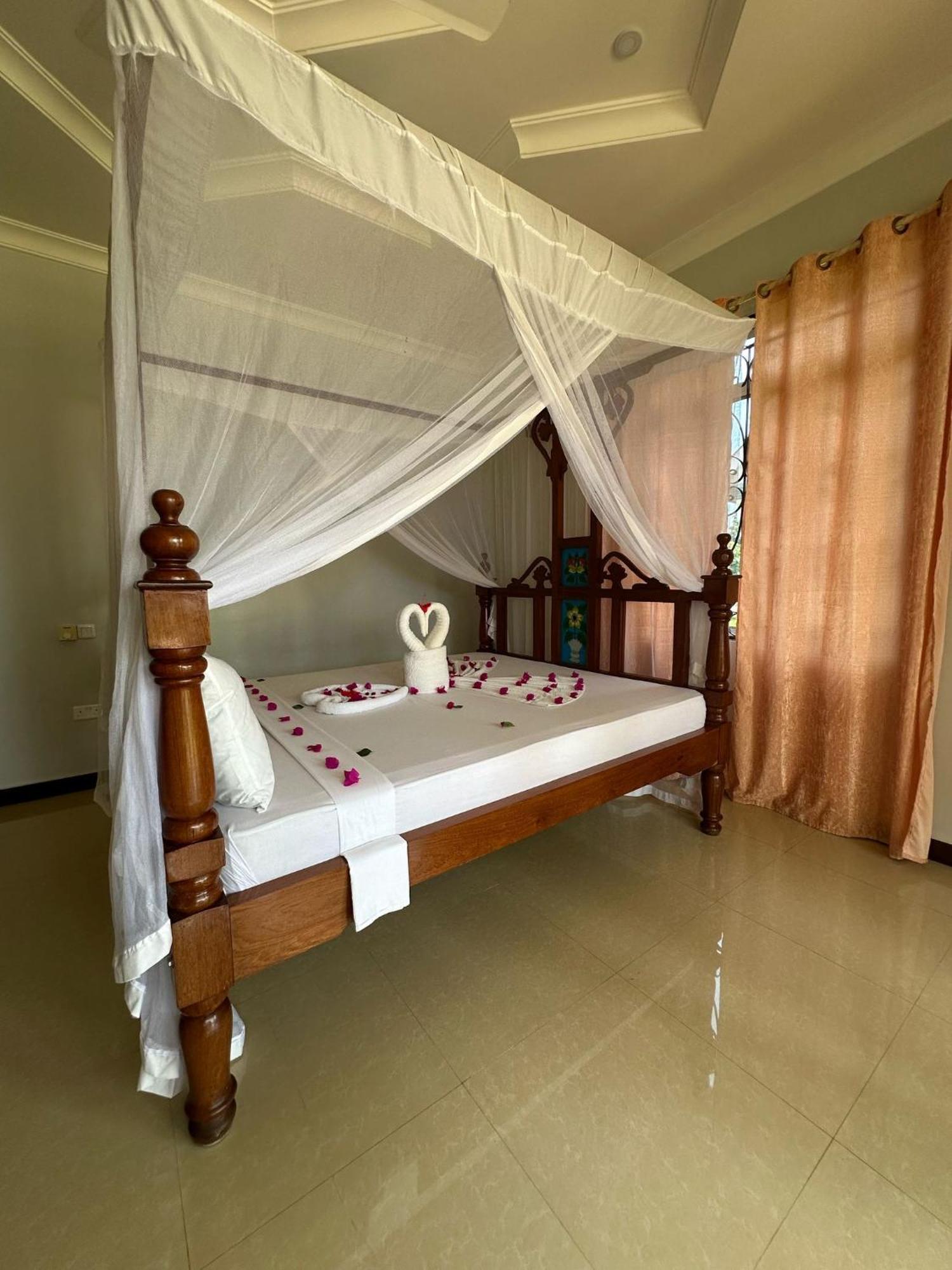 Relax Hotel Taj Nungwi Bagian luar foto